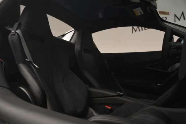 New 2019 McLaren 720S Spider for sale $399,030 at Alfa Romeo of Westport in Westport CT 06880 28