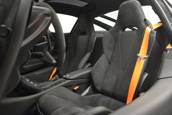 New 2019 McLaren 720S Coupe for sale $351,470 at Alfa Romeo of Westport in Westport CT 06880 18