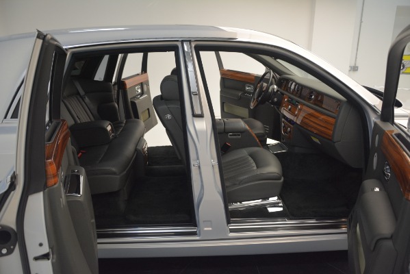 Used 2007 Rolls-Royce Phantom for sale Sold at Alfa Romeo of Westport in Westport CT 06880 28