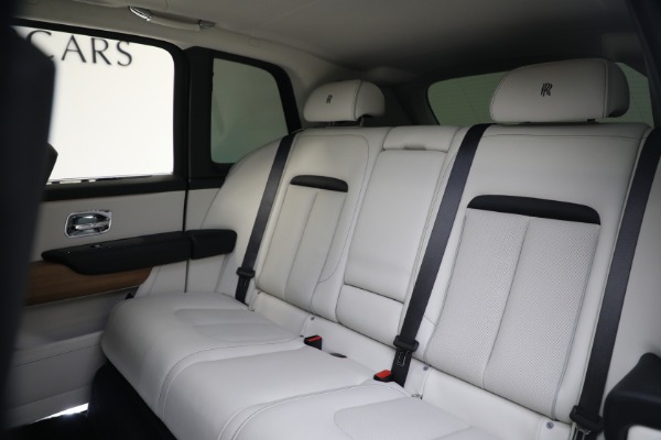 Used 2019 Rolls-Royce Cullinan for sale $329,900 at Alfa Romeo of Westport in Westport CT 06880 17