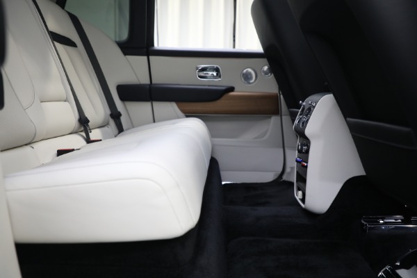 Used 2019 Rolls-Royce Cullinan for sale $329,900 at Alfa Romeo of Westport in Westport CT 06880 23