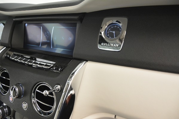 Used 2019 Rolls-Royce Cullinan for sale $329,900 at Alfa Romeo of Westport in Westport CT 06880 25