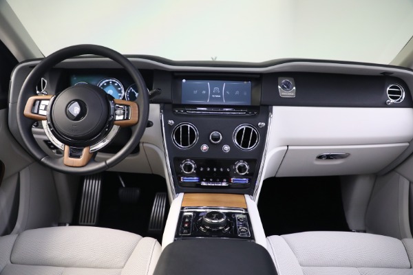 Used 2019 Rolls-Royce Cullinan for sale $329,900 at Alfa Romeo of Westport in Westport CT 06880 4