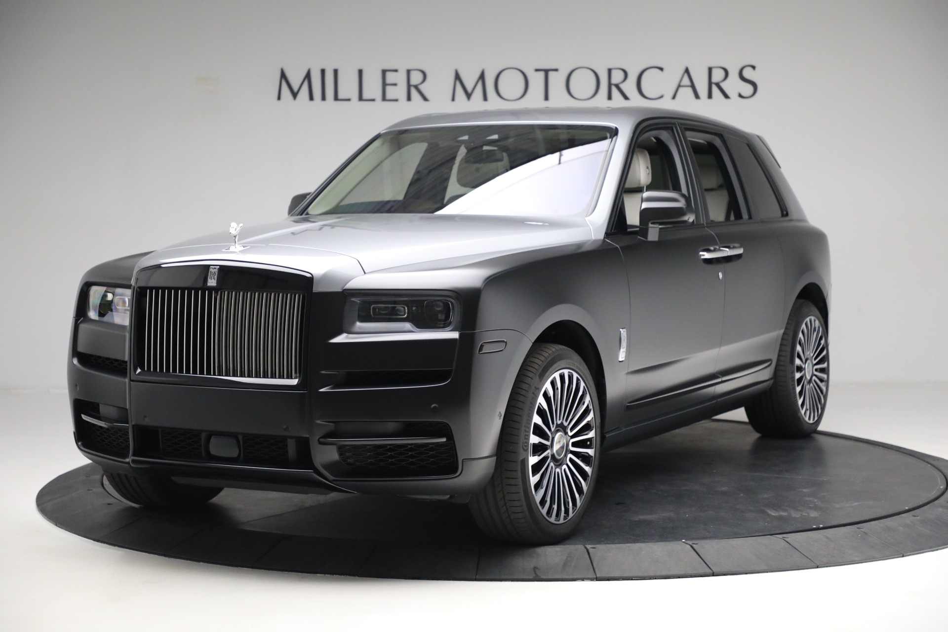 Used 2019 Rolls-Royce Cullinan for sale Sold at Alfa Romeo of Westport in Westport CT 06880 1