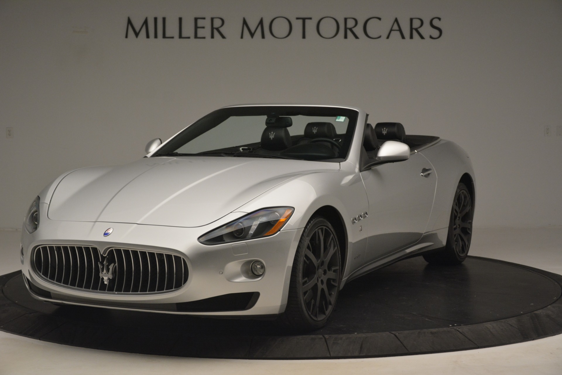 Used 2016 Maserati GranTurismo for sale Sold at Alfa Romeo of Westport in Westport CT 06880 1