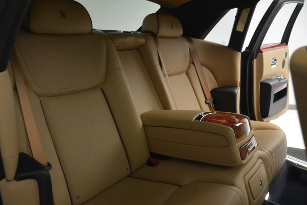 Used 2015 Rolls-Royce Ghost for sale Sold at Alfa Romeo of Westport in Westport CT 06880 19