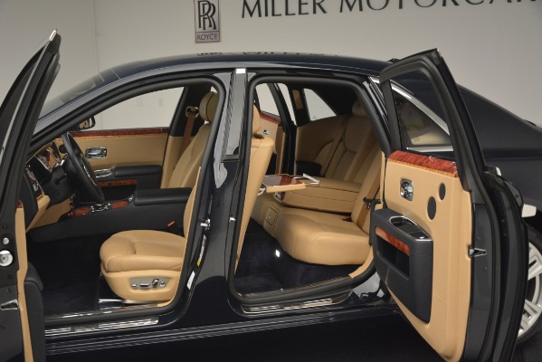 Used 2015 Rolls-Royce Ghost for sale Sold at Alfa Romeo of Westport in Westport CT 06880 25