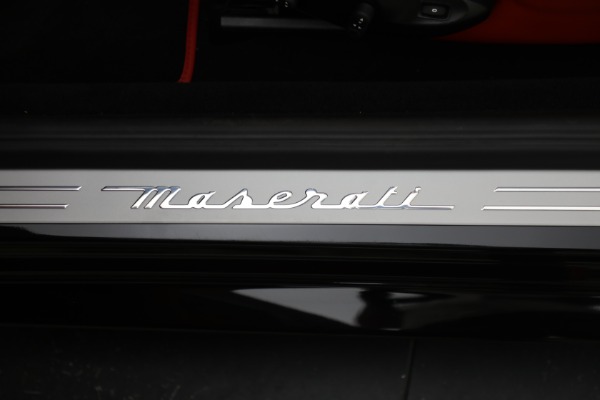 Used 2018 Maserati GranTurismo Sport Convertible for sale Sold at Alfa Romeo of Westport in Westport CT 06880 28