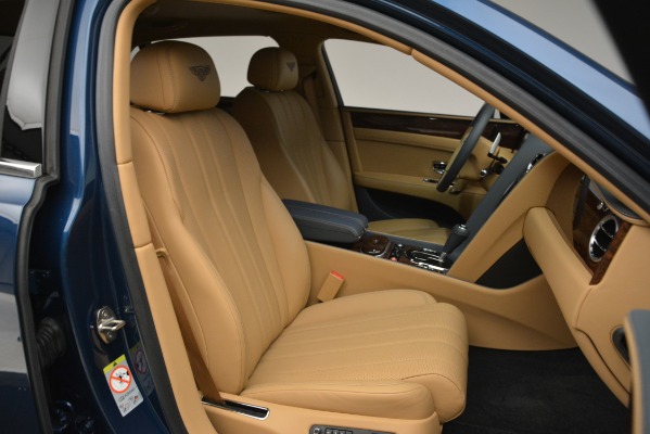 Used 2016 Bentley Flying Spur V8 for sale $93,900 at Alfa Romeo of Westport in Westport CT 06880 26