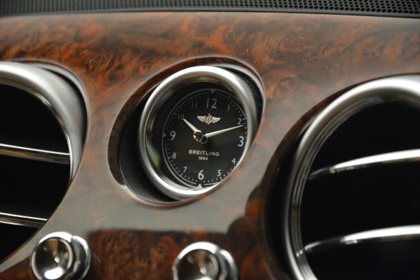 Used 2016 Bentley Flying Spur V8 for sale $93,900 at Alfa Romeo of Westport in Westport CT 06880 27