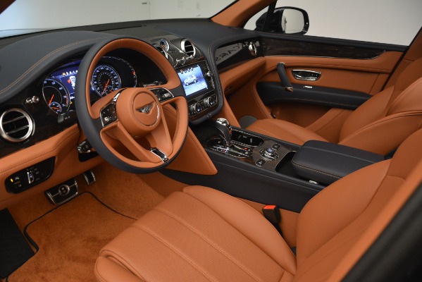 Used 2019 Bentley Bentayga V8 for sale $146,900 at Alfa Romeo of Westport in Westport CT 06880 18