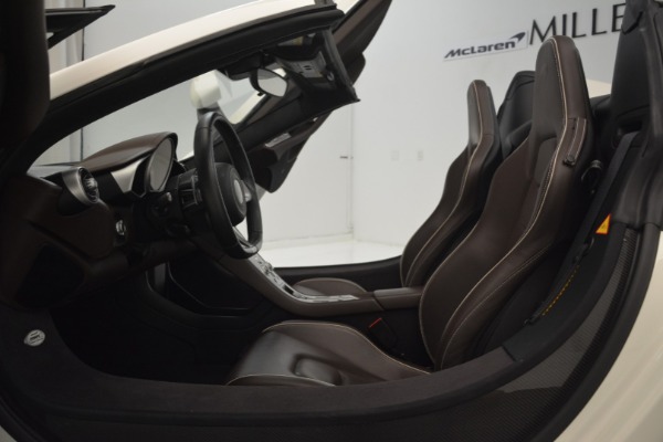 Used 2015 McLaren 650S Spider for sale Sold at Alfa Romeo of Westport in Westport CT 06880 21