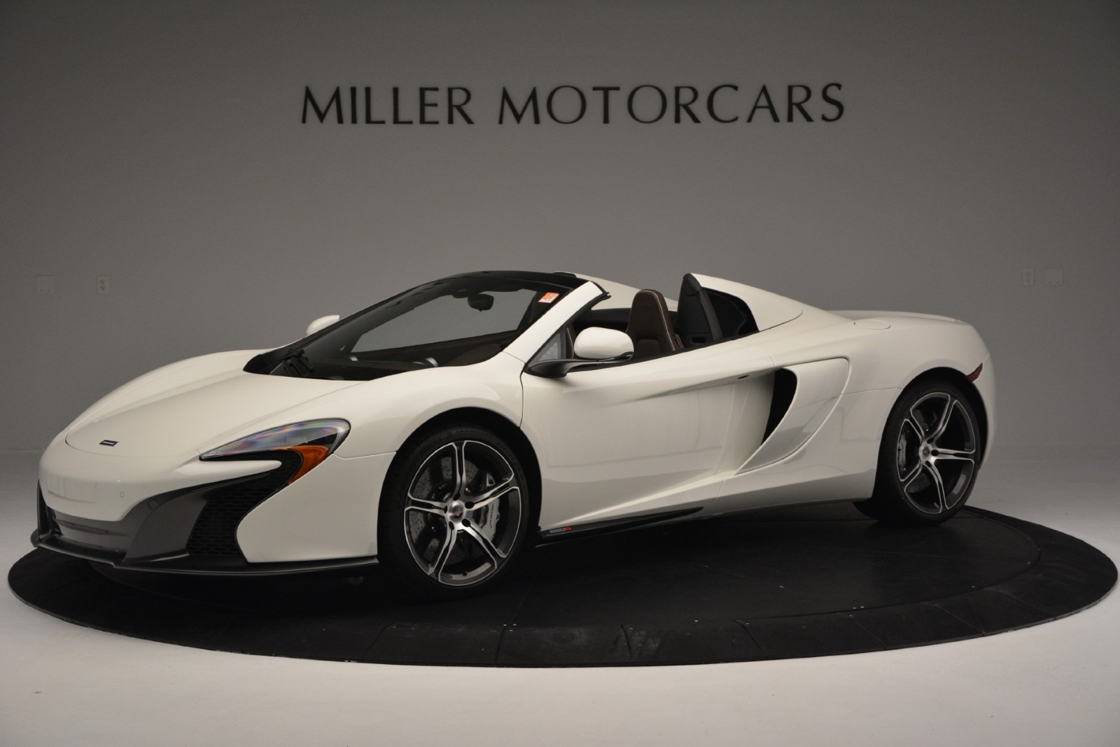 Used 2015 McLaren 650S Convertible for sale Sold at Alfa Romeo of Westport in Westport CT 06880 1