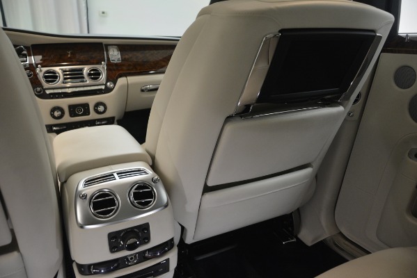 Used 2016 Rolls-Royce Ghost for sale Sold at Alfa Romeo of Westport in Westport CT 06880 26