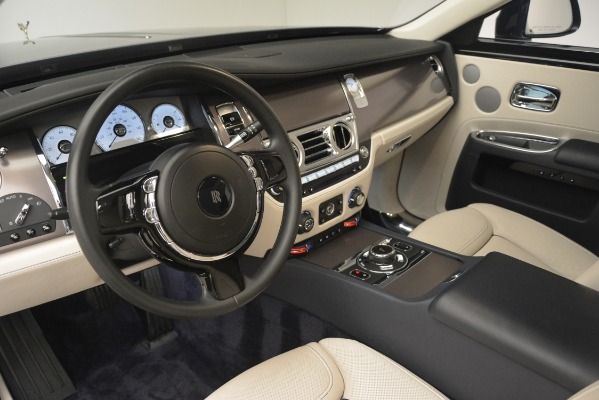 Used 2016 Rolls-Royce Ghost for sale $169,900 at Alfa Romeo of Westport in Westport CT 06880 16