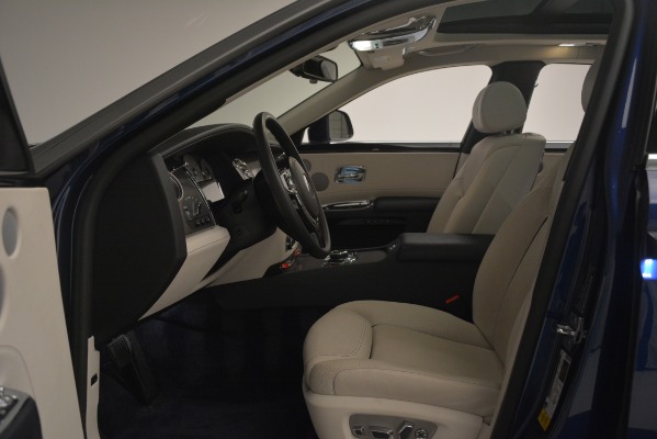 Used 2016 Rolls-Royce Ghost for sale $169,900 at Alfa Romeo of Westport in Westport CT 06880 21