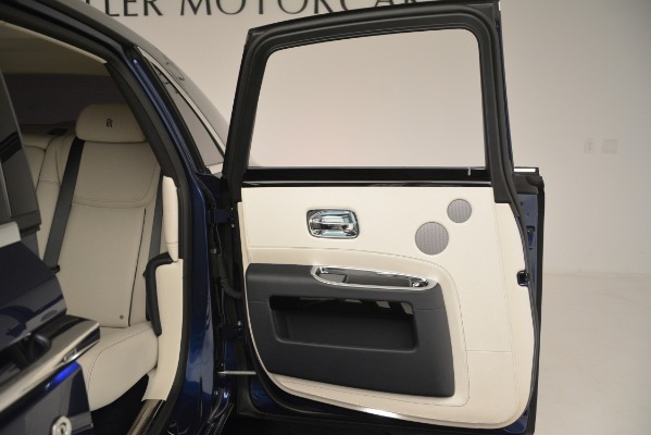 Used 2016 Rolls-Royce Ghost for sale $169,900 at Alfa Romeo of Westport in Westport CT 06880 25