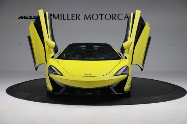 New 2019 McLaren 570S SPIDER Convertible for sale $227,660 at Alfa Romeo of Westport in Westport CT 06880 17