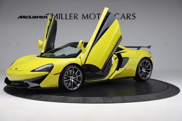New 2019 McLaren 570S SPIDER Convertible for sale $227,660 at Alfa Romeo of Westport in Westport CT 06880 18