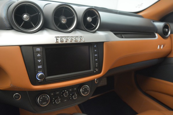Used 2013 Ferrari FF for sale $159,900 at Alfa Romeo of Westport in Westport CT 06880 21