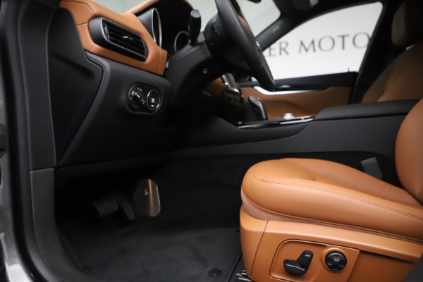 New 2019 Maserati Levante Q4 for sale $83,660 at Alfa Romeo of Westport in Westport CT 06880 14