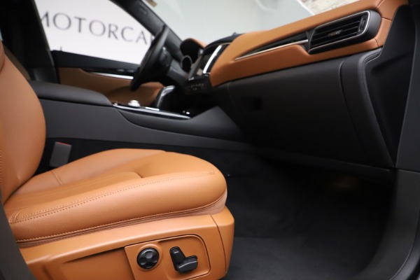 New 2019 Maserati Levante Q4 for sale $83,660 at Alfa Romeo of Westport in Westport CT 06880 23