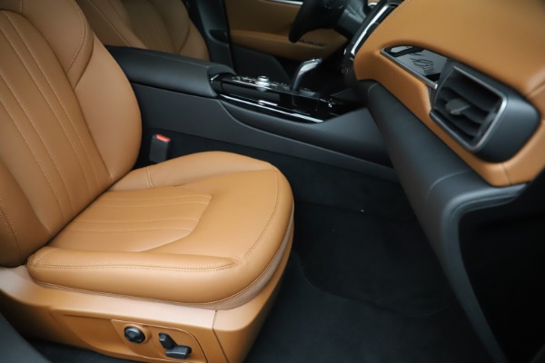 New 2019 Maserati Levante Q4 for sale $83,660 at Alfa Romeo of Westport in Westport CT 06880 24