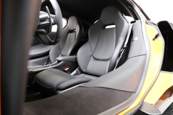 New 2019 McLaren 600LT Coupe for sale $279,310 at Alfa Romeo of Westport in Westport CT 06880 17