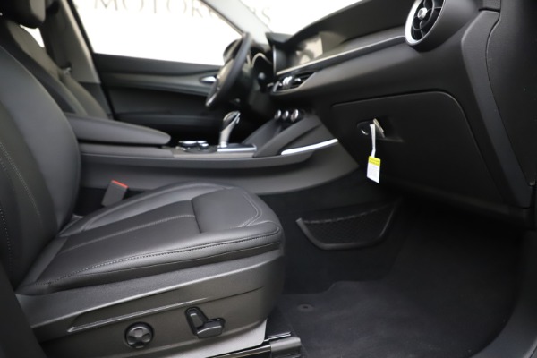 New 2019 Alfa Romeo Stelvio Ti Q4 for sale $51,940 at Alfa Romeo of Westport in Westport CT 06880 23