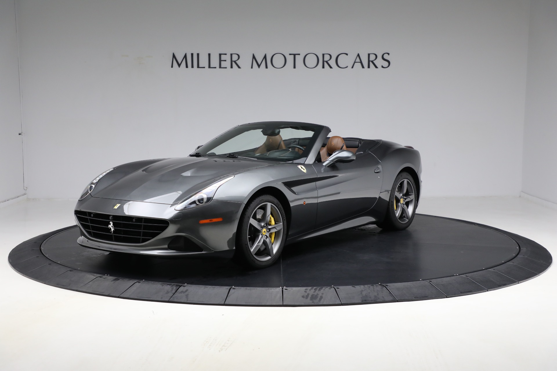 Used 2015 Ferrari California T for sale Sold at Alfa Romeo of Westport in Westport CT 06880 1