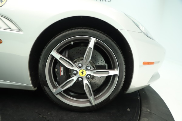 Used 2014 Ferrari California 30 for sale Sold at Alfa Romeo of Westport in Westport CT 06880 19