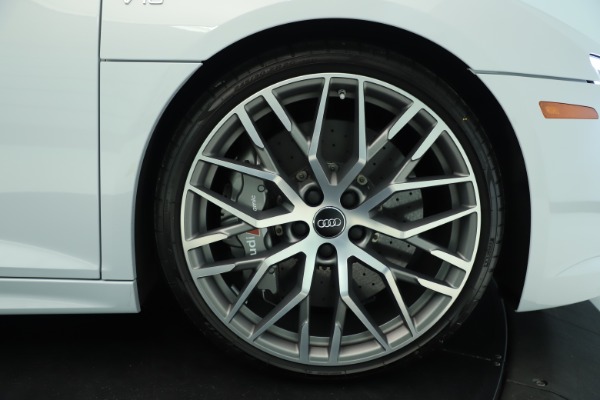 Used 2018 Audi R8 5.2 quattro V10 Plus for sale Sold at Alfa Romeo of Westport in Westport CT 06880 13