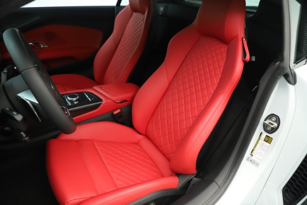 Used 2018 Audi R8 5.2 quattro V10 Plus for sale Sold at Alfa Romeo of Westport in Westport CT 06880 16