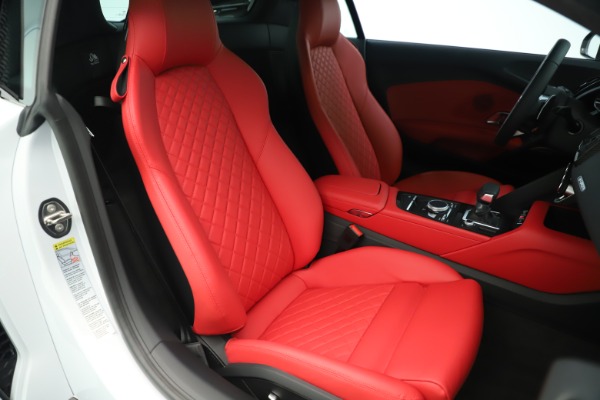 Used 2018 Audi R8 5.2 quattro V10 Plus for sale Sold at Alfa Romeo of Westport in Westport CT 06880 20