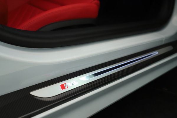 Used 2018 Audi R8 5.2 quattro V10 Plus for sale Sold at Alfa Romeo of Westport in Westport CT 06880 23