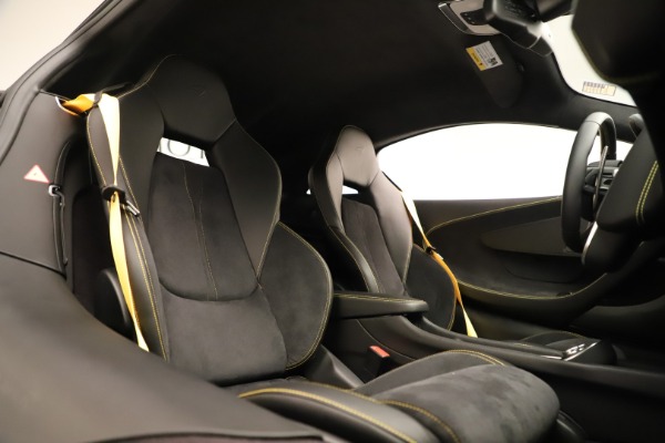 Used 2017 McLaren 570S for sale $155,900 at Alfa Romeo of Westport in Westport CT 06880 14