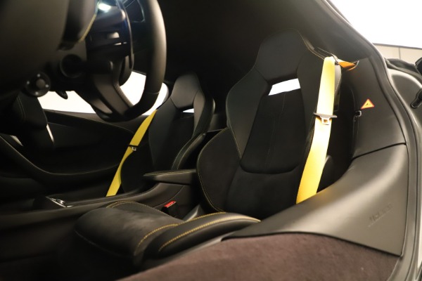 Used 2017 McLaren 570S for sale $155,900 at Alfa Romeo of Westport in Westport CT 06880 16