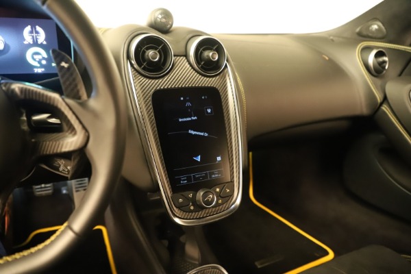 Used 2017 McLaren 570S for sale $155,900 at Alfa Romeo of Westport in Westport CT 06880 18