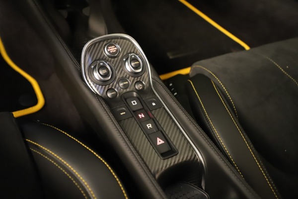 Used 2017 McLaren 570S for sale $155,900 at Alfa Romeo of Westport in Westport CT 06880 19