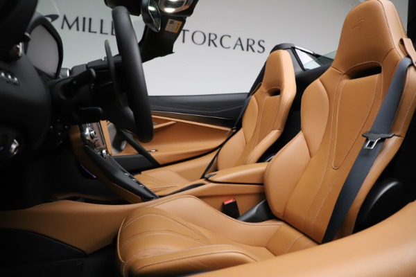 New 2020 McLaren 720S SPIDER Convertible for sale $374,830 at Alfa Romeo of Westport in Westport CT 06880 24