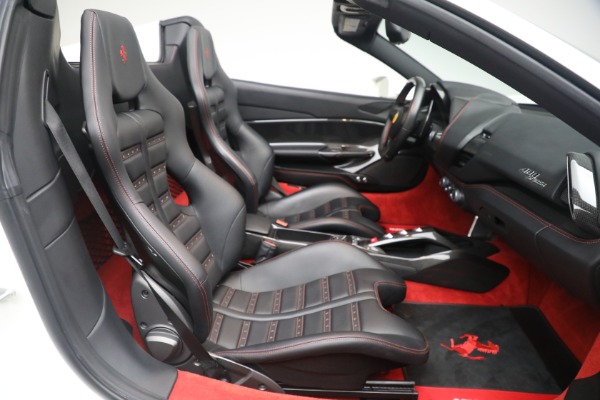 Used 2016 Ferrari 488 Spider for sale $276,900 at Alfa Romeo of Westport in Westport CT 06880 25