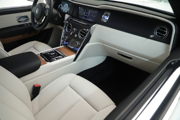 New 2019 Rolls-Royce Cullinan for sale Sold at Alfa Romeo of Westport in Westport CT 06880 12