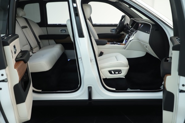 New 2019 Rolls-Royce Cullinan for sale Sold at Alfa Romeo of Westport in Westport CT 06880 18
