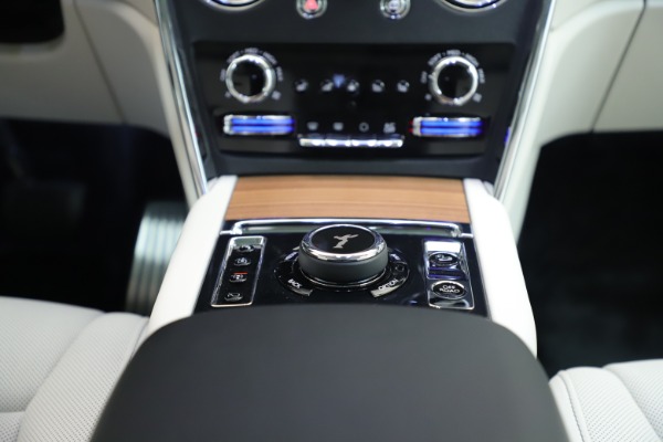 New 2019 Rolls-Royce Cullinan for sale Sold at Alfa Romeo of Westport in Westport CT 06880 25