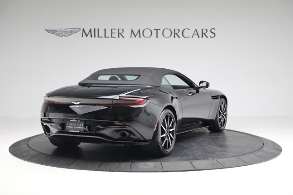 Used 2020 Aston Martin DB11 Volante for sale $155,900 at Alfa Romeo of Westport in Westport CT 06880 16