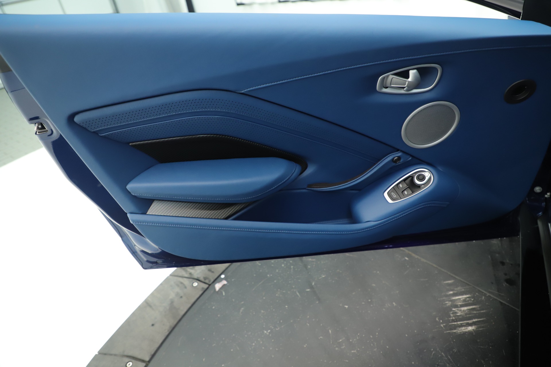 Pre Owned 2020 Aston Martin Vantage Coupe For Sale 159 990