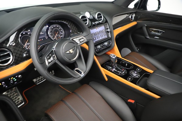 New 2020 Bentley Bentayga V8 Design Series for sale $223,015 at Alfa Romeo of Westport in Westport CT 06880 18