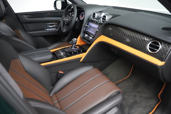 New 2020 Bentley Bentayga V8 Design Series for sale $223,015 at Alfa Romeo of Westport in Westport CT 06880 24