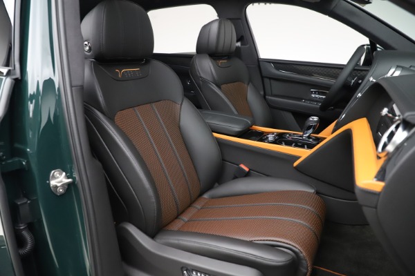 New 2020 Bentley Bentayga V8 Design Series for sale $223,015 at Alfa Romeo of Westport in Westport CT 06880 26