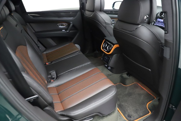 New 2020 Bentley Bentayga V8 Design Series for sale $223,015 at Alfa Romeo of Westport in Westport CT 06880 27